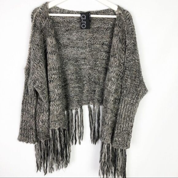 aro chunky knit fringe sweater  - Picture 2 of 8